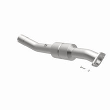 Load image into Gallery viewer, MagnaFlow Exhaust Products 49642 OEM Grade Direct-Fit Catalytic Converter for Select Chevrolet Silverado HD, Chevrolet Suburban 2500, GMC Sierra HD, GMC Yukon XL