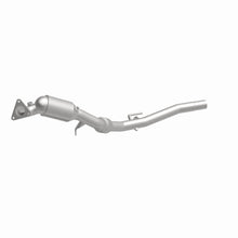 Load image into Gallery viewer, MagnaFlow Exhaust Products 5551411 California CARB Direct-Fit Catalytic Converter for Select Volkswagen Touareg
