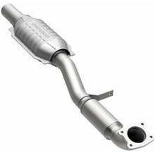 Load image into Gallery viewer, MagnaFlow Exhaust Products 441031 California CARB Direct-Fit Catalytic Converter for Select Volvo S40, Volvo V40