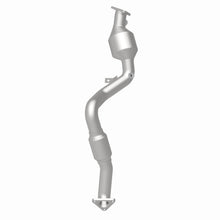 Load image into Gallery viewer, MagnaFlow Exhaust Products 5582586 California CARB Direct-Fit Catalytic Converter for Select Audi Q7, Volkswagen Touareg