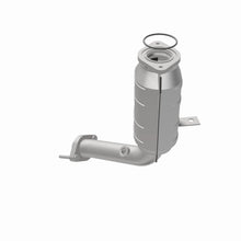 Load image into Gallery viewer, MagnaFlow Exhaust Products 25209 HM Grade Direct-Fit Catalytic Converter for Select Ford Five Hundred, Ford Freestyle, Mercury Montego