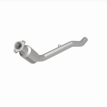 Load image into Gallery viewer, MagnaFlow Exhaust Products 4651718 California CARB Direct-Fit Catalytic Converter for Select Land Rover LR3, Land Rover Range Rover Sport