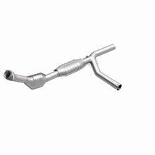 Load image into Gallery viewer, MagnaFlow Exhaust Products 93391 HM Grade Direct-Fit Catalytic Converter for Select Ford E-150 Econoline, Ford E-150 Econoline Club Wagon