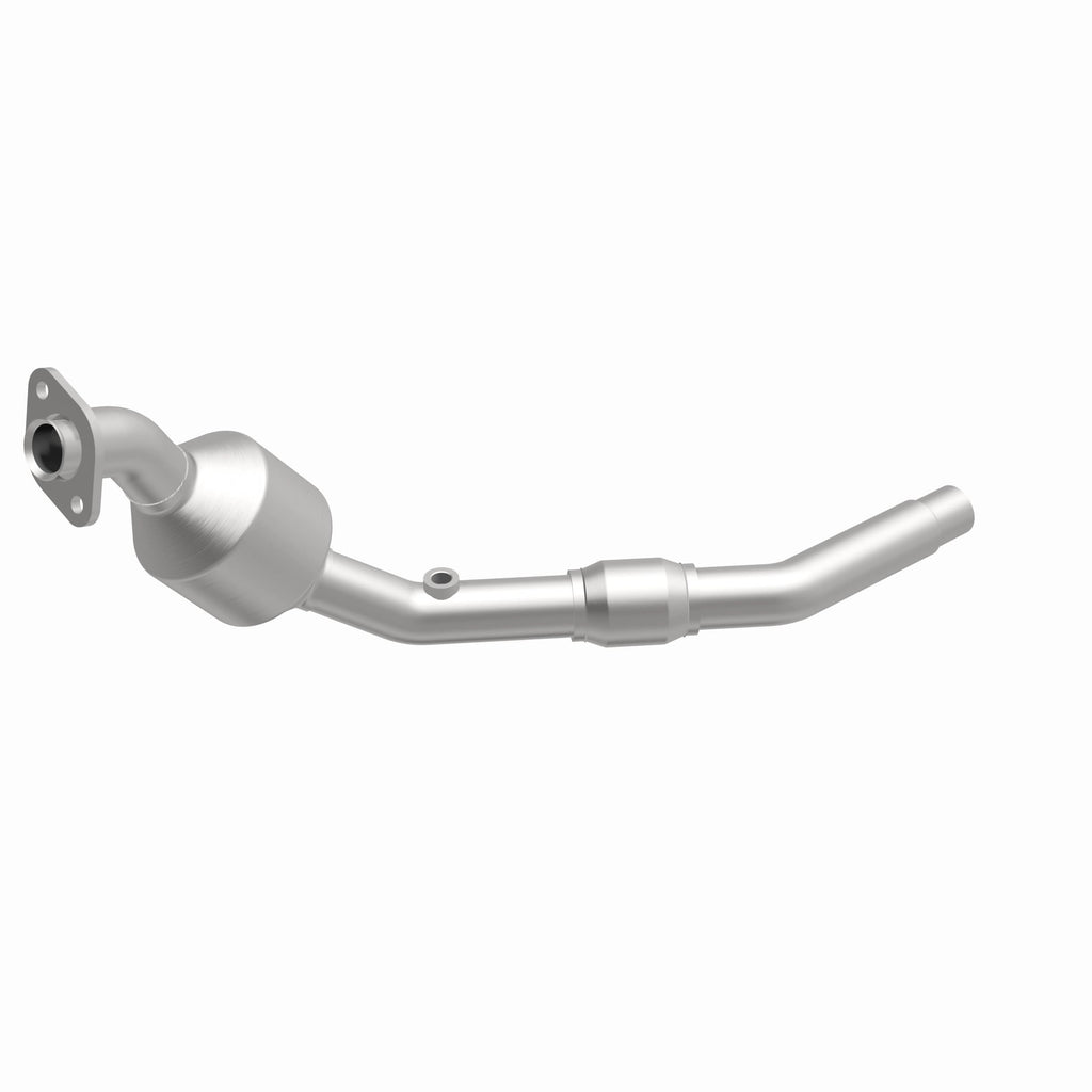 MagnaFlow Exhaust Products 51877 OEM Grade Direct-Fit Catalytic Converter for Select Land Rover Freelander