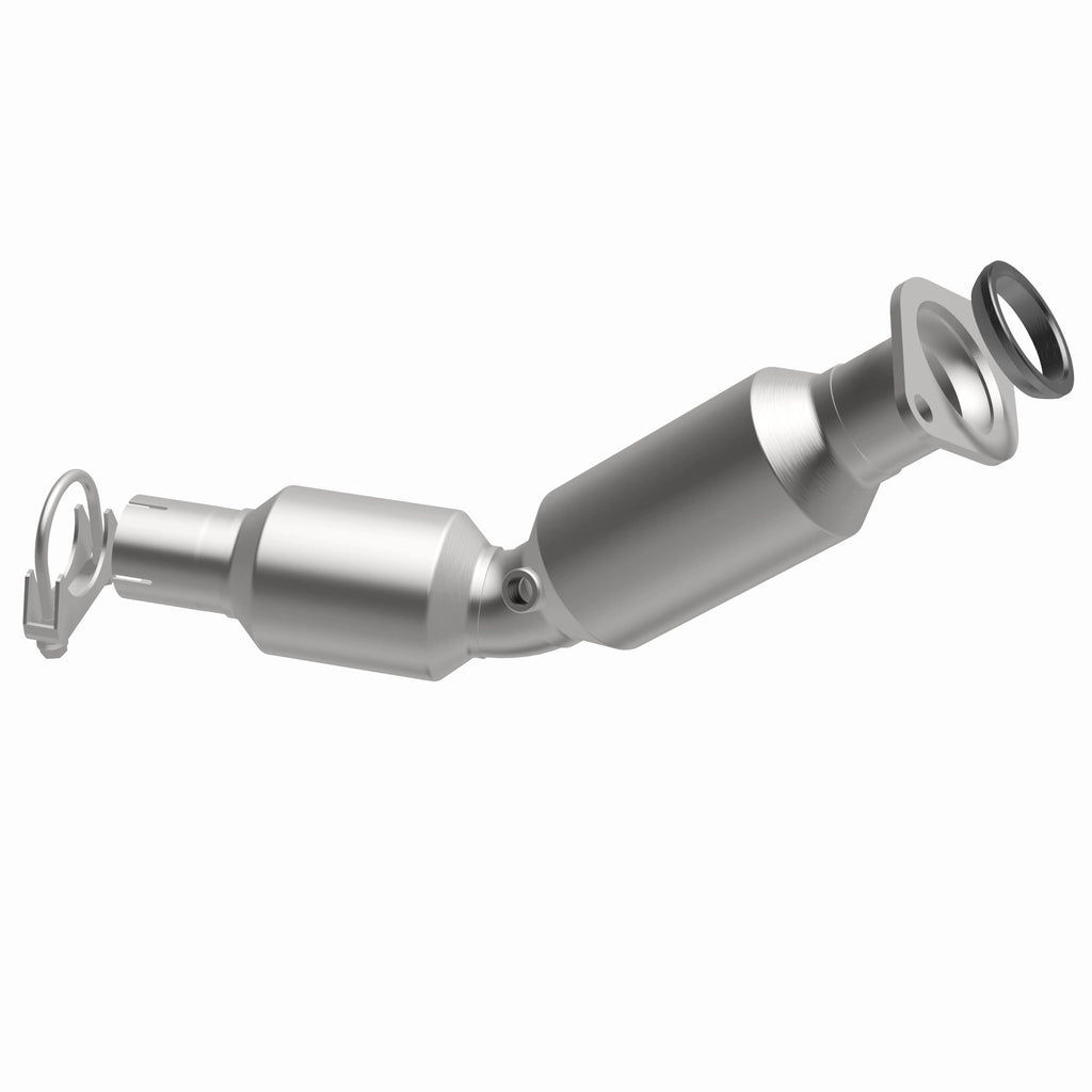 MagnaFlow Exhaust Products 52455 OEM Grade Direct-Fit Catalytic Converter for Select Toyota Prius, Toyota Prius Plug-In