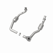 Load image into Gallery viewer, MagnaFlow Exhaust Products 51378 OEM Grade Direct-Fit Catalytic Converter for Select Ford E-150, Ford E-150 Club Wagon, Ford E-150 Econoline, Ford E-150 Econoline Club Wagon, Ford E-250, Ford E-250 Econoline, Ford E-350 Club Wagon, Ford E-350 Econoline