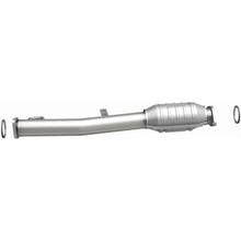 Load image into Gallery viewer, MagnaFlow Exhaust Products 93134 HM Grade Direct-Fit Catalytic Converter for Select Toyota RAV4