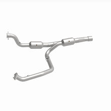 Load image into Gallery viewer, MagnaFlow Exhaust Products 21-513 OEM Grade Direct-Fit Catalytic Converter for Select Ram 2500, Ram