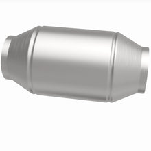 Load image into Gallery viewer, MagnaFlow Exhaust Products 333506 California CARB Universal Catalytic Converter for Select Dodge D100, Dodge D150, Isuzu Pickup, Isuzu Rodeo