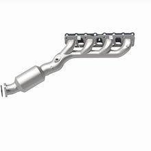 Load image into Gallery viewer, MagnaFlow Exhaust Products 4451501 California CARB Manifold Catalytic Converter for Select Nissan TITAN
