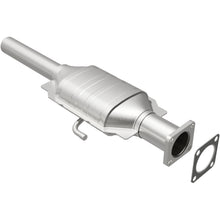 Load image into Gallery viewer, MagnaFlow Exhaust Products 23224 Standard Grade Direct-Fit Catalytic Converter for Select Jeep Cherokee, Jeep Comanche, Jeep Wagoneer