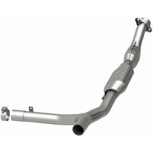 Load image into Gallery viewer, MagnaFlow Exhaust Products 447126 California CARB Direct-Fit Catalytic Converter for Select Ford Expedition, Ford F-150, Lincoln Navigator