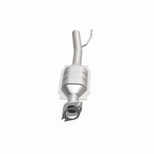 Load image into Gallery viewer, MagnaFlow Exhaust Products 457003 California CARB Direct-Fit Catalytic Converter for Select Ford Escape, Mazda Tribute