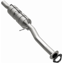Load image into Gallery viewer, MagnaFlow Exhaust Products 55323 HM Grade Direct-Fit Catalytic Converter for Select Ford Excursion, Ford F-250 Super Duty, Ford F-350 Super Duty, Ford F-450 Super Duty, Ford F-550 Super Duty