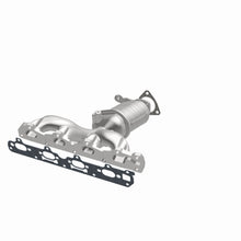 Load image into Gallery viewer, MagnaFlow Exhaust Products 5531060 California CARB Manifold Catalytic Converter for Select Chevrolet Malibu, Pontiac G6, Saturn Aura