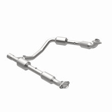 Load image into Gallery viewer, MagnaFlow Exhaust Products 5481439 California CARB Direct-Fit Catalytic Converter for Select Ford E-250, Ford E-350 Club Wagon, Ford E-350 Super Duty