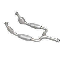 Load image into Gallery viewer, MagnaFlow Exhaust Products 441345 California CARB Direct-Fit Catalytic Converter for Select Ford Mustang
