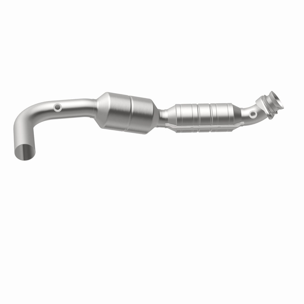 MagnaFlow Exhaust Products 51311 OEM Grade Direct-Fit Catalytic Converter for Select Ford E-150, Ford E-150 Club Wagon, Ford E-250