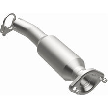 Load image into Gallery viewer, MagnaFlow Exhaust Products 5592099 California CARB Direct-Fit Catalytic Converter for Select Toyota Sienna