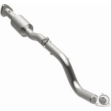 Load image into Gallery viewer, MagnaFlow Exhaust Products 280428 OEM Grade Direct-Fit Catalytic Converter for Select Chevrolet Express 4500, GMC Savana