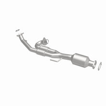 Load image into Gallery viewer, MagnaFlow Exhaust Products 5592710 California CARB Direct-Fit Catalytic Converter for Select Nissan Quest
