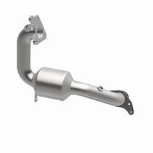 Load image into Gallery viewer, MagnaFlow Exhaust Products 551439 California CARB Direct-Fit Catalytic Converter for Select Nissan Juke