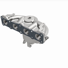 Load image into Gallery viewer, MagnaFlow Exhaust Products 5531775 California CARB Manifold Catalytic Converter for Select Hyundai Santa Fe Sport, Kia Sorento