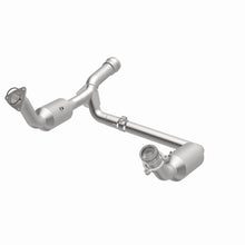 Load image into Gallery viewer, MagnaFlow Exhaust Products 280211 OEM Grade Direct-Fit Catalytic Converter for Select Cadillac Escalade, Cadillac Escalade ESV, Chevrolet Silverado 1500, Chevrolet Silverado LTD, Chevrolet Suburban, Chevrolet Tahoe, GMC Sierra 1500, GMC Sierra Limited,