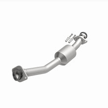 Load image into Gallery viewer, MagnaFlow Exhaust Products 6511689 California CARB Direct-Fit Catalytic Converter for Select Nissan NV200
