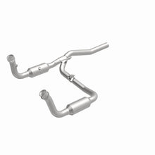 Load image into Gallery viewer, MagnaFlow Exhaust Products 52148 OEM Grade Direct-Fit Catalytic Converter for Select Dodge Nitro, Jeep Liberty