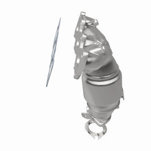 Load image into Gallery viewer, MagnaFlow Exhaust Products 52737 OEM Grade Manifold Catalytic Converter for Select Hyundai Santa Fe, Kia Sorento