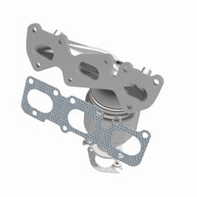 Load image into Gallery viewer, MagnaFlow Exhaust Products 22-090 OEM Grade Manifold Catalytic Converter for Select Hyundai Palisade, Hyundai Santa Fe, Hyundai Santa Fe XL, Kia Sorento, Kia Telluride