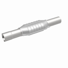 Load image into Gallery viewer, MagnaFlow Exhaust Products 93488 Standard Grade Direct-Fit Catalytic Converter for Select Chevrolet Blazer, Chevrolet C1500 Suburban, Chevrolet C2500 Suburban, Chevrolet K1500 Suburban, Chevrolet K2500 Suburban, GMC C1500 Suburban, GMC C2500 Suburban,