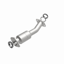 Load image into Gallery viewer, MagnaFlow Exhaust Products 5592549 California CARB Direct-Fit Catalytic Converter for Select Toyota Sienna