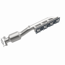 Load image into Gallery viewer, MagnaFlow Exhaust Products 4583380 California CARB Manifold Catalytic Converter for Select INFINITI QX56, Nissan Pathfinder Armada, Nissan TITAN