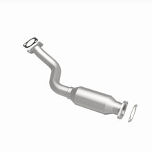 Load image into Gallery viewer, MagnaFlow Exhaust Products 5571317 California CARB Direct-Fit Catalytic Converter for Select Nissan Rogue, Nissan Rogue Select