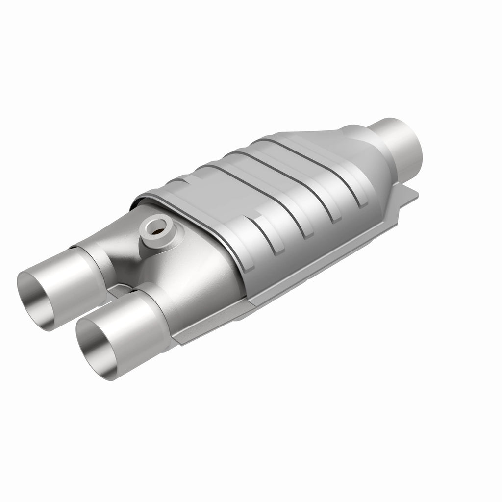 MagnaFlow Exhaust Products 93537 Standard Grade Universal Catalytic Converter for Select BMW 850CSi, BMW 850Ci