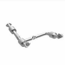 Load image into Gallery viewer, MagnaFlow Exhaust Products 280210 OEM Grade Direct-Fit Catalytic Converter for Select Chevrolet Express 2500, Chevrolet Express 3500, GMC Savana 2500, GMC Savana