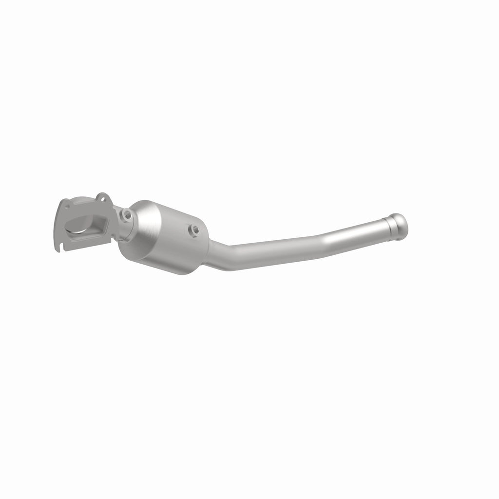 MagnaFlow Exhaust Products 21-251 OEM Grade Direct-Fit Catalytic Converter for Select Dodge Durango, Jeep Grand Cherokee