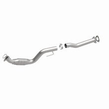 Load image into Gallery viewer, MagnaFlow Exhaust Products 5582534 California CARB Direct-Fit Catalytic Converter for Select Chevrolet Express 2500, Chevrolet Express 3500, GMC Savana 2500, GMC Savana
