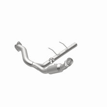 Load image into Gallery viewer, MagnaFlow Exhaust Products 5451500 California CARB Direct-Fit Catalytic Converter for Select Ford Expedition, Lincoln Navigator