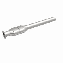 Load image into Gallery viewer, MagnaFlow Exhaust Products 23204 HM Grade Direct-Fit Catalytic Converter for Select Ford E-250 Econoline, Ford E-450 Econoline Super Duty, Ford Econoline Super Duty