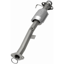 Load image into Gallery viewer, MagnaFlow Exhaust Products 441020 California CARB Direct-Fit Catalytic Converter for Select Chevrolet Tracker, Suzuki Vitara