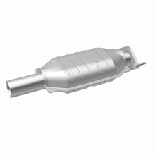 Load image into Gallery viewer, MagnaFlow Exhaust Products 25206 HM Grade Direct-Fit Catalytic Converter for Select Ford Fusion, Lincoln Zephyr, Mercury Milan