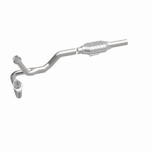 Load image into Gallery viewer, MagnaFlow Exhaust Products 93316 Standard Grade Direct-Fit Catalytic Converter for Select Ford E-150 Econoline, Ford E-150 Econoline Club Wagon, Ford E-250 Econoline, Ford E-250 Econoline Club Wagon, Ford E-350 Econoline, Ford E-350 Econoline Club Wagon