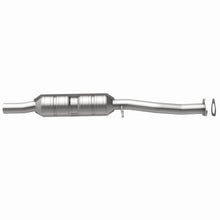 Load image into Gallery viewer, MagnaFlow Exhaust Products 55323 HM Grade Direct-Fit Catalytic Converter for Select Ford Excursion, Ford F-250 Super Duty, Ford F-350 Super Duty, Ford F-450 Super Duty, Ford F-550 Super Duty