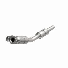 Load image into Gallery viewer, MagnaFlow Exhaust Products 444312 California CARB Direct-Fit Catalytic Converter for Select Pontiac Vibe, Toyota Corolla, Toyota Matrix