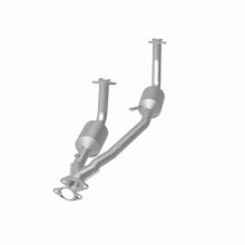 Load image into Gallery viewer, MagnaFlow Exhaust Products 3391353 California CARB Direct-Fit Catalytic Converter for Select Ford Windstar