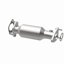 Load image into Gallery viewer, MagnaFlow Exhaust Products 5582668 California CARB Direct-Fit Catalytic Converter for Select Nissan Frontier, Nissan NV1500, Nissan NV2500, Nissan NV3500, Nissan Pathfinder, Nissan Xterra, Suzuki Equator