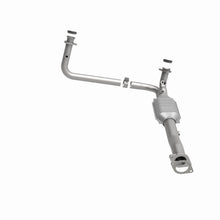Load image into Gallery viewer, MagnaFlow Exhaust Products 4451457 California CARB Direct-Fit Catalytic Converter for Select Chevrolet C1500, Chevrolet C2500, Chevrolet K1500, Chevrolet K2500, GMC C1500, GMC C2500, GMC K1500, GMC K2500